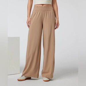 NEW VUORI women’s Villa wideleg in SHORT